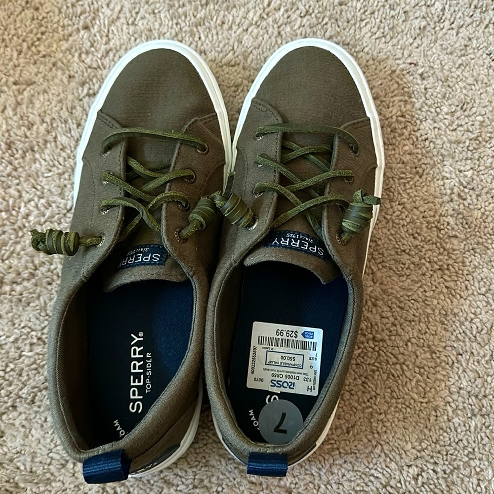 Sperry size 7 regular price $29.99 never worn Hunter Green